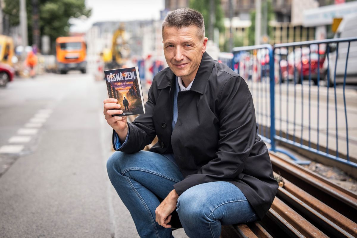 Spisovatel Petr Opršal: České demostrany nedokáží čelit sofistikované politické demagogii