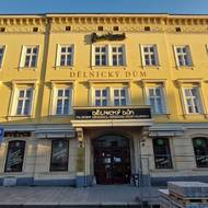Kvůli velikosti sálu se první babický proces, jehož součástí byl i kněz Václav Drbola, odehrál v červenci 1951 v jihlavském Dělnickém domě.
