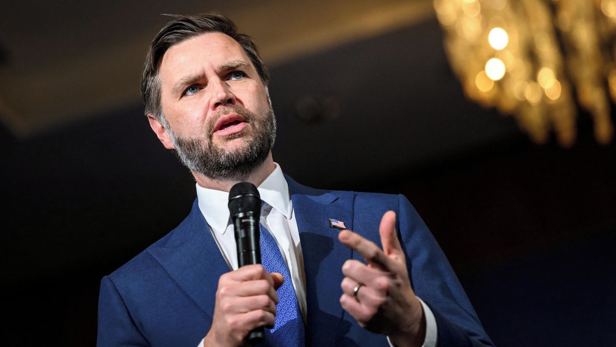 Ve vztazích s Íránem chceme obrátit list, prohlásil americký viceprezident Vance