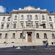 Jihlavský justiční palác z roku 1905 je od roku 2004 sídlem Vysoké školy polytechnické. V šedesátých letech zde byla současně věznice i Pedagogický institut.