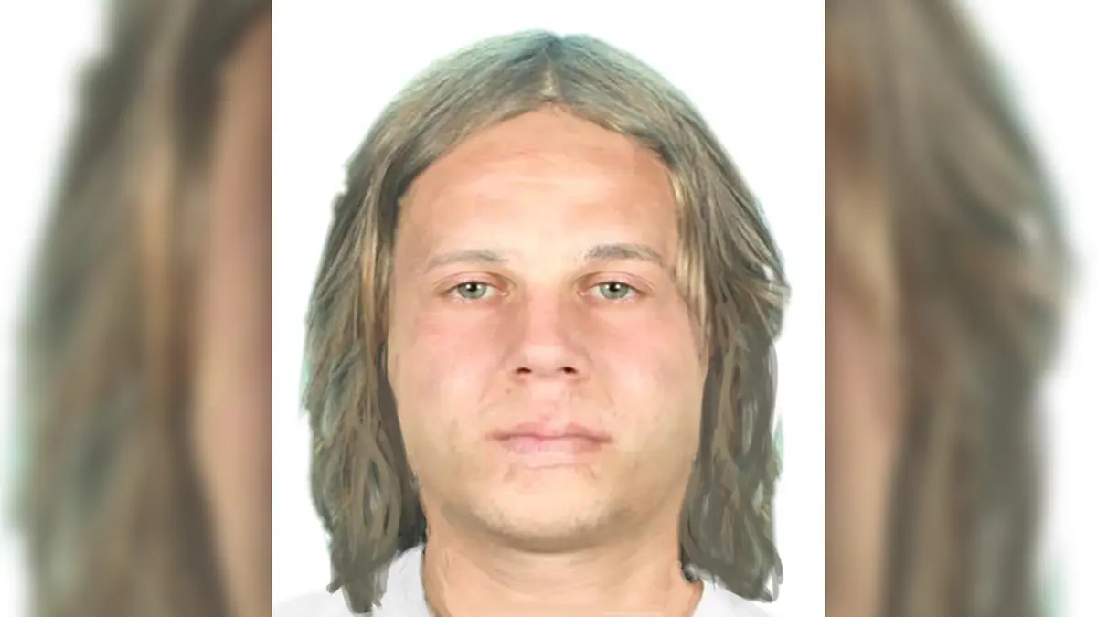 Znásilnění v parku v Praze: Policie hledá zavalité