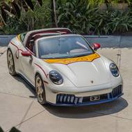 Porsche 911 Targa odkazuje na postavu Jessie.
