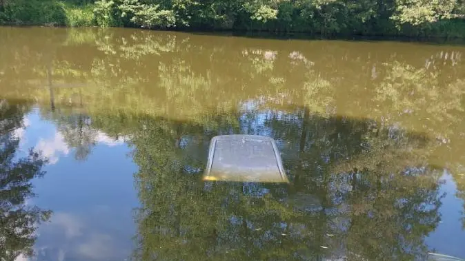 Důchodce na Havlíčkobrodsku zaparkoval auto do Sázavy