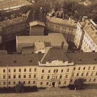 Jihlavský justiční palác z roku 1905 zahrnoval i věznici, zde bylo popraveno v letech 1950 až 1952 jedenáct obětí komunistického režimu.