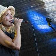 Na festivalu vystoupila i slovenská šansoniérka Szidi Tobias.