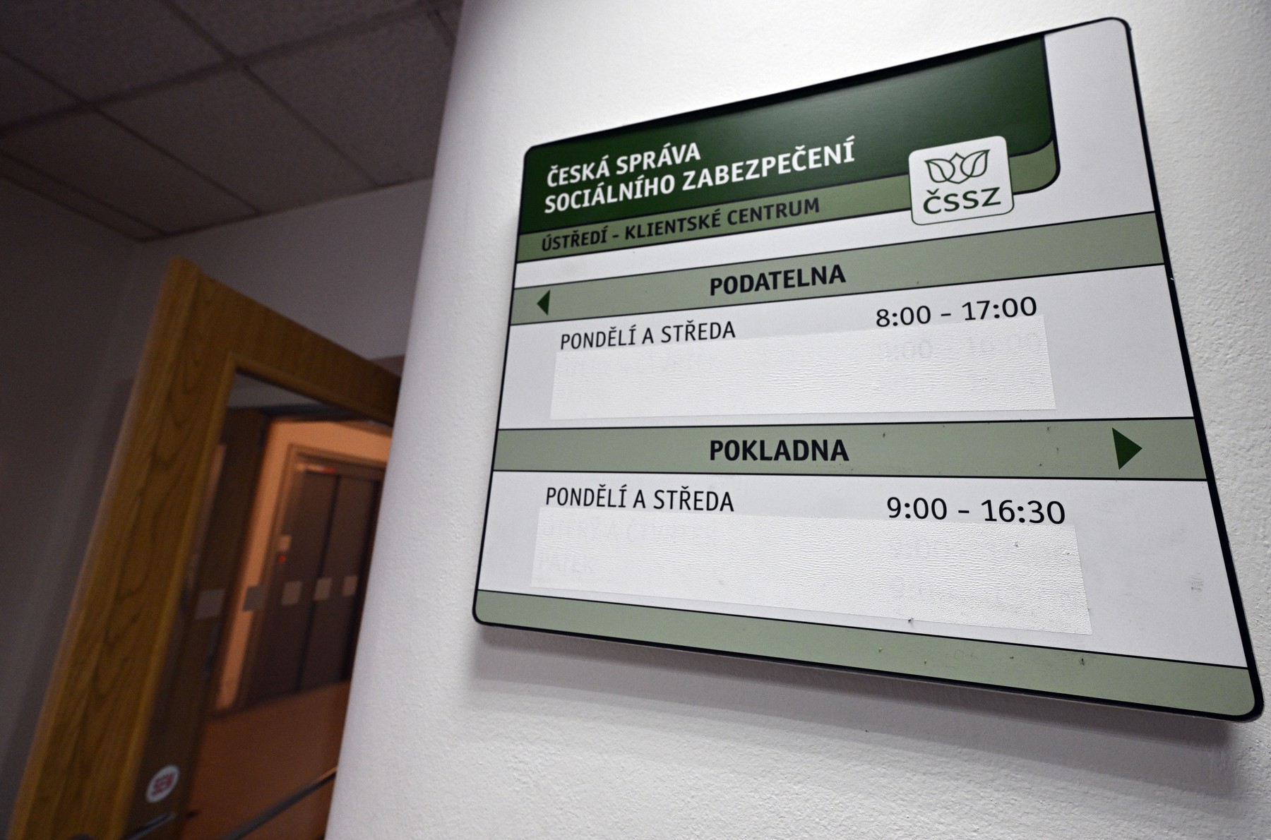 Chybějící údaje o odpracovaných rocích nebo péči o dítě mohou zkomplikovat žádost o důchod