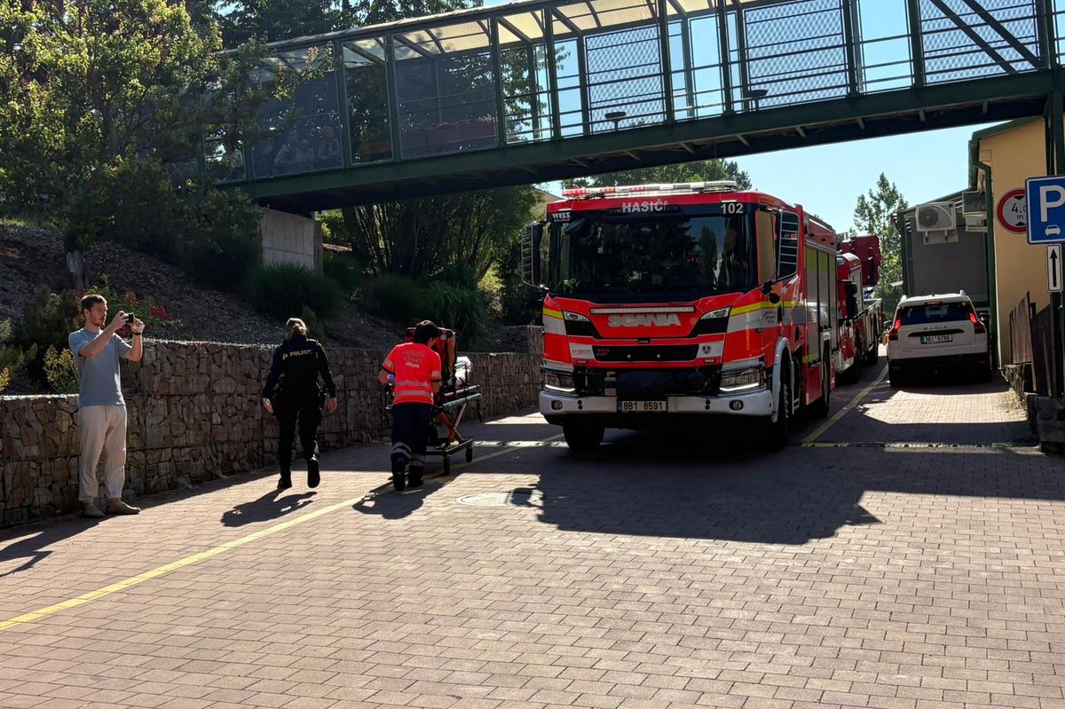V Brně hořelo v domově pro seniory, klienty museli evakuovat