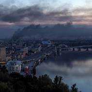 Svítání nad Kyjevem. Noční ruský útok zabil 11 lidí a stovku zranil. 