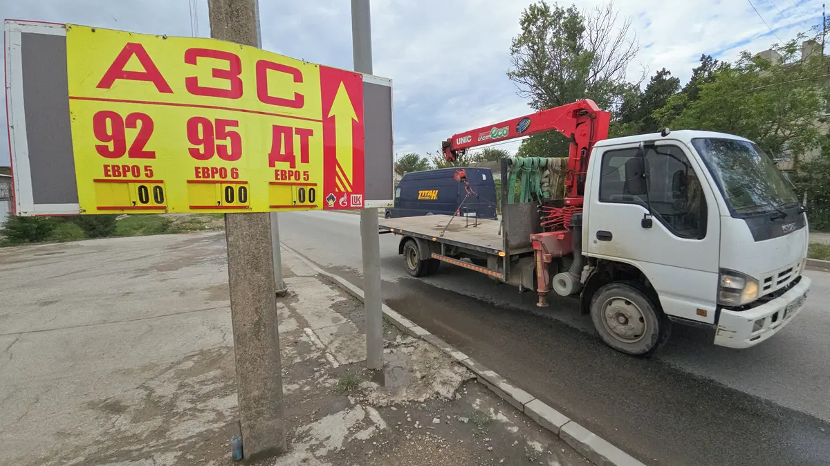 Krym v izolaci. Po benzínu dochází už i mouka, rýže a cukr