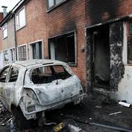 Následky antiimigračních protestů v Belfastu.