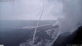 Rekordní erupci na havajské sopce doprovázel rarášek