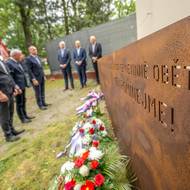 Památník popraveným nevinným obětem komunistického režimu byl u jihlavské polytechniky odhalen v roce 2024.