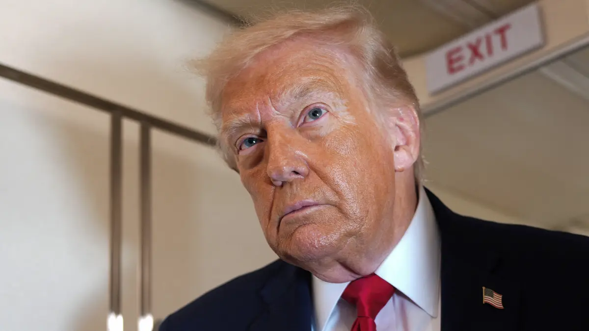 Buď jste křivák, nebo jste hloupá. Trump předčasně ukončil t