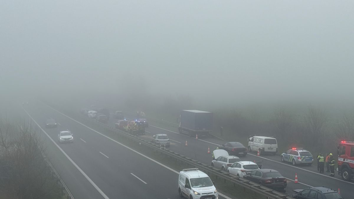 Dálnici D6 na Kladensku uzavřela nehoda