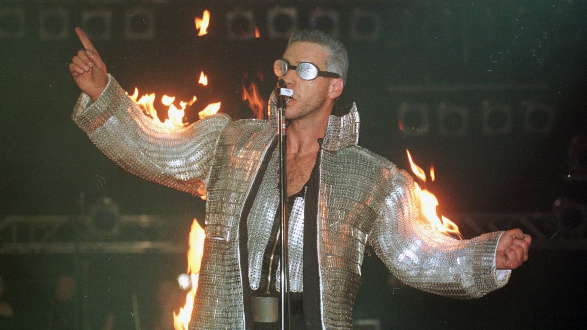 SEX, STORY, ROKENROL: Rammstein inspirovalo k názvu letecké neštěstí