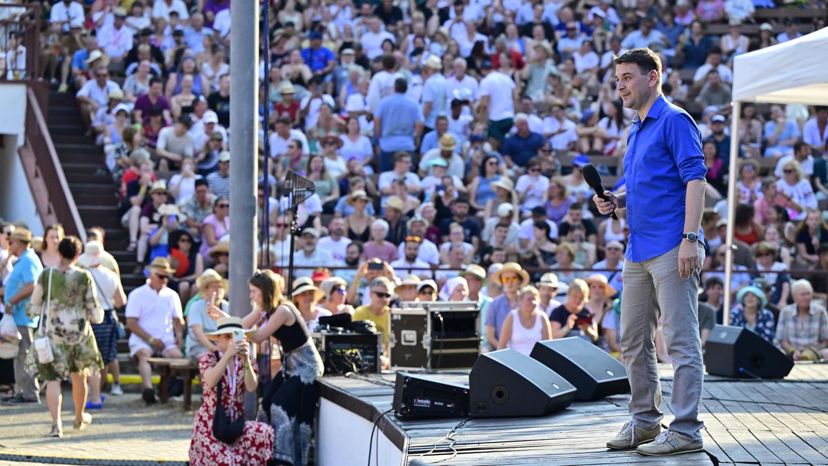 Macinku ve Strážnici vypískali. Vy jste se zbláznili, řekl publiku
