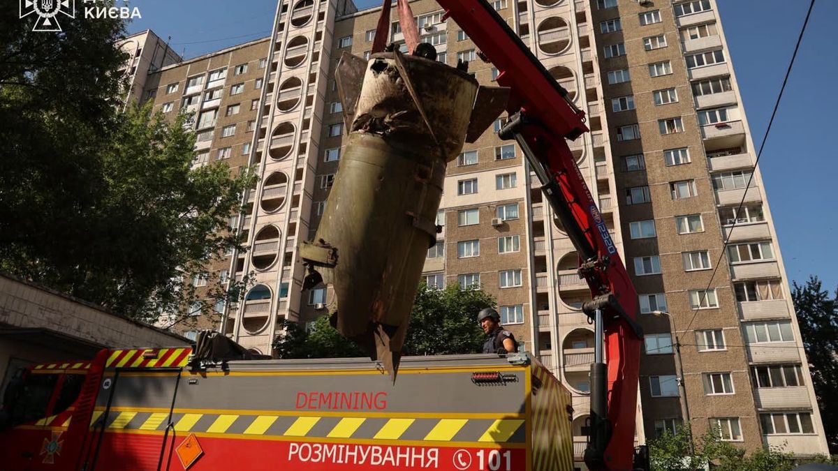Rusové vyslali rakety a drony na Ukrajinu, 36 zraněných