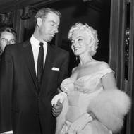Hvězdný pár. Druhým Manželem Marilyn Monroe byl slavný baseballista Joe DiMaggio.