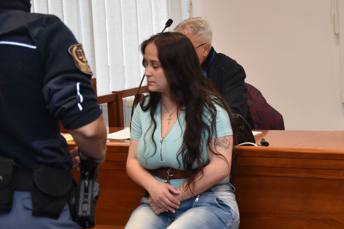 Muže, s nímž chtěla žít, bodla do břicha. Soud ženě ze Vsetínska potvrdil 13 let