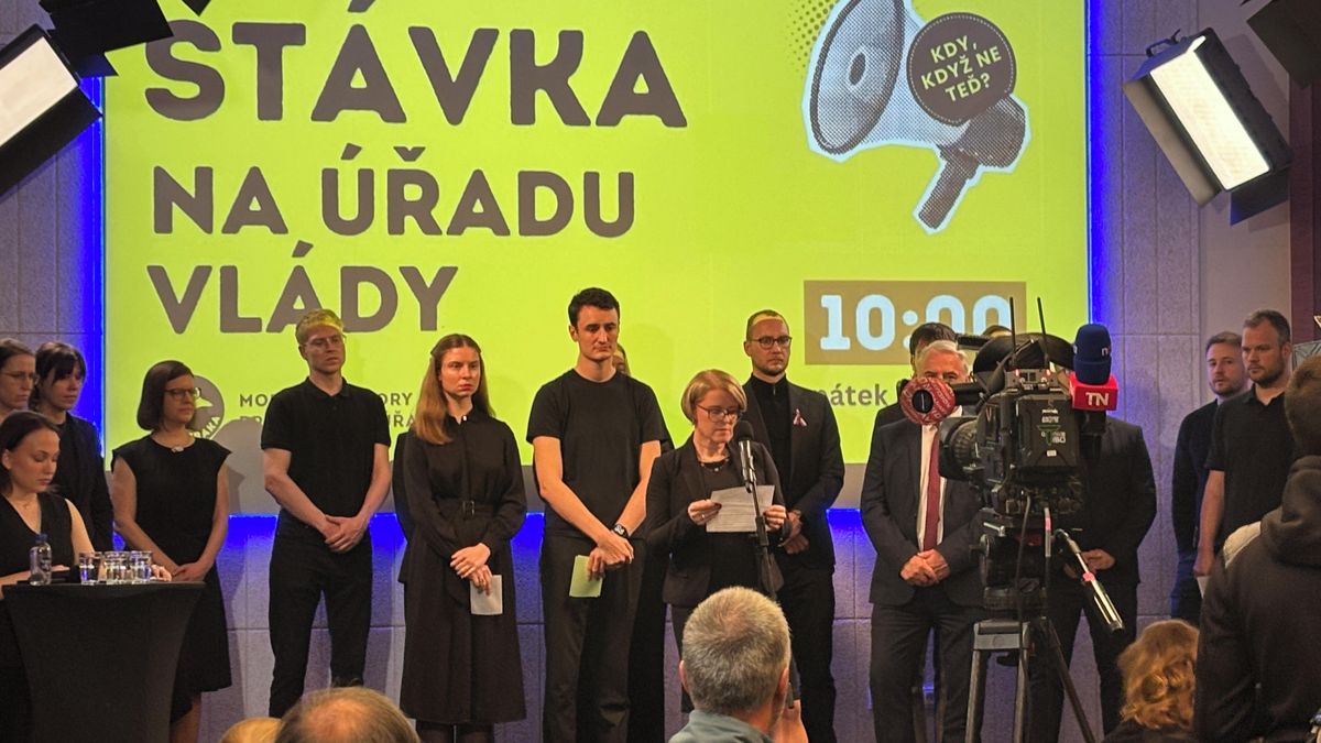 Zaměstnanci z Úřadu vlády zůstávají ve stávkové pohotovosti