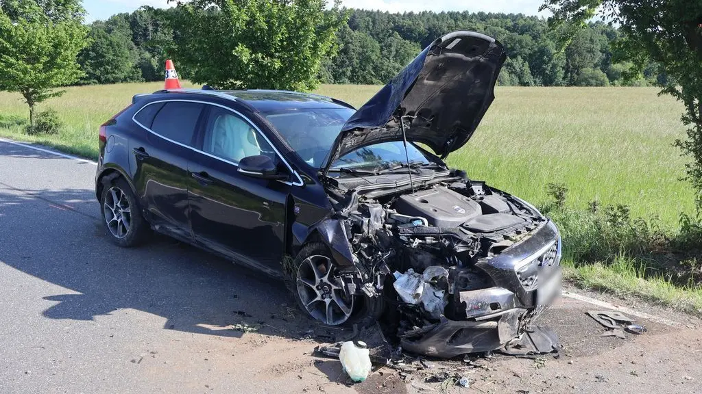 Na Jesenicku se srazila tři auta