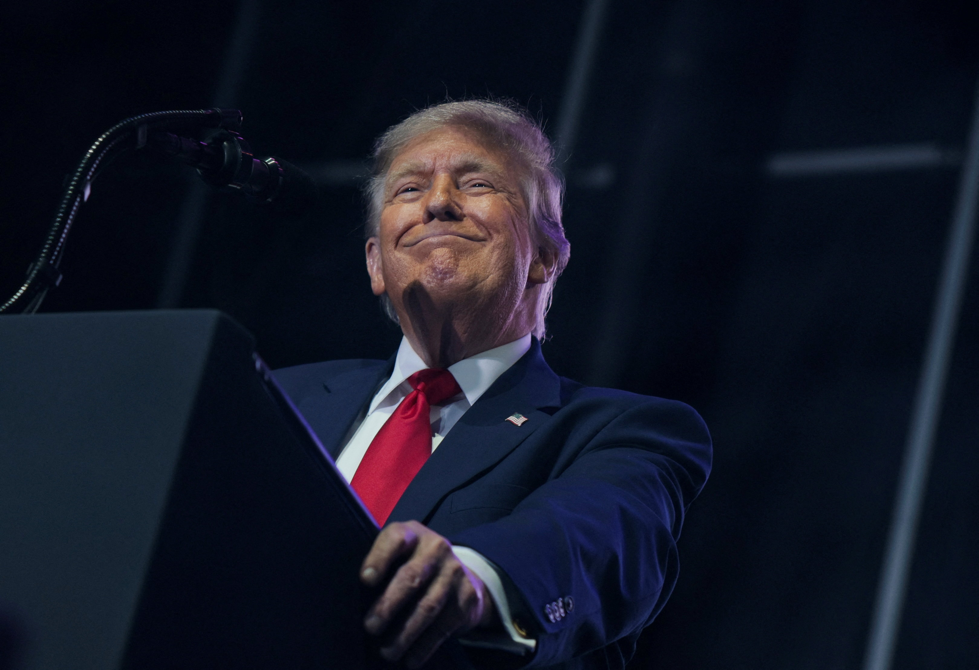 Trump loni vydělal na kryptu přes miliardu dolarů