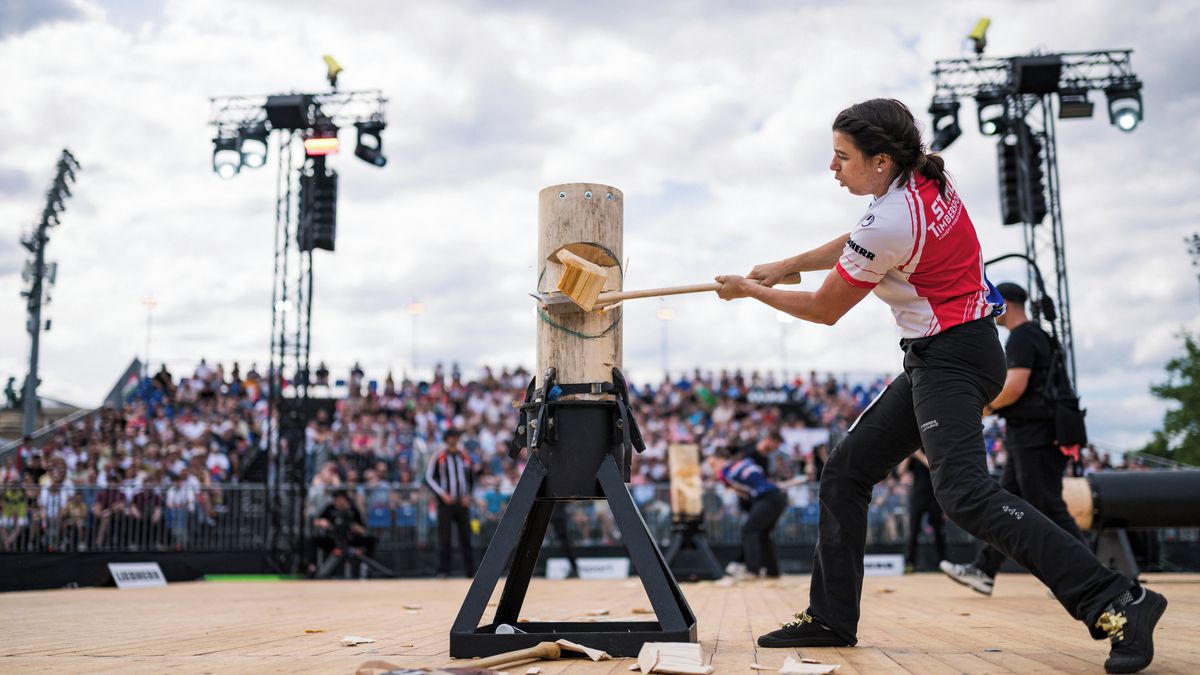 Světová rekordmanka ve sportovním dřevorubectví: Technika je mnohem důležitější než velká síla