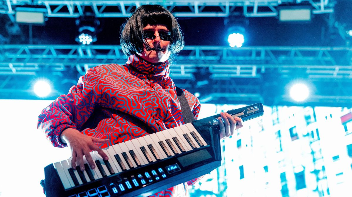 Zpěvák Oliver Tree zemřel při srážce dvou vrtulníků v Brazílii