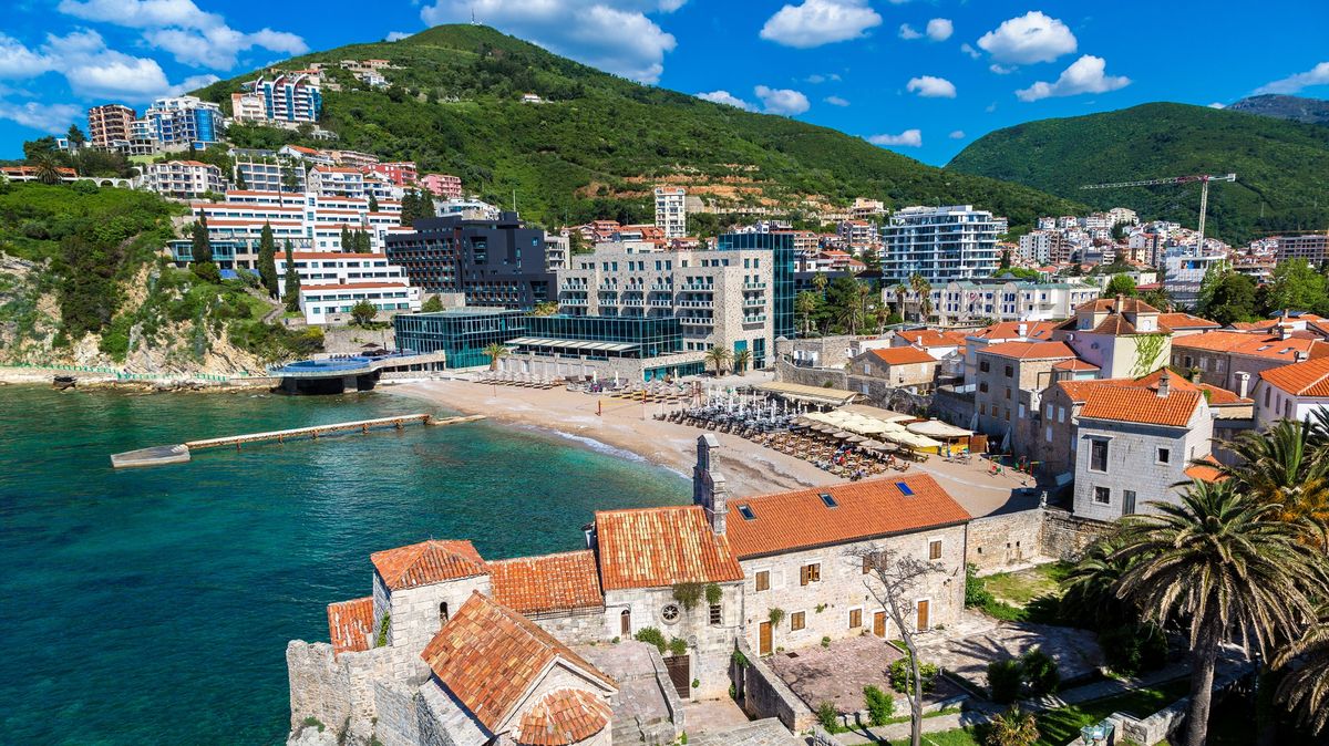 Nejlepší evropskou pláží pro letošní rok se pyšní Černá Hora