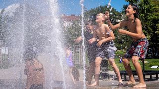 Konec veder v nedohlednu. Ve druhé polovině týdne nás čeká výheň