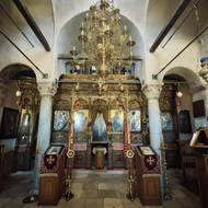 Klášter sv. Jiří je zdarma přístupný od 10:30 do 12 hodin a od 18:00 do 19:30 hodin, vyjma úterý. 
