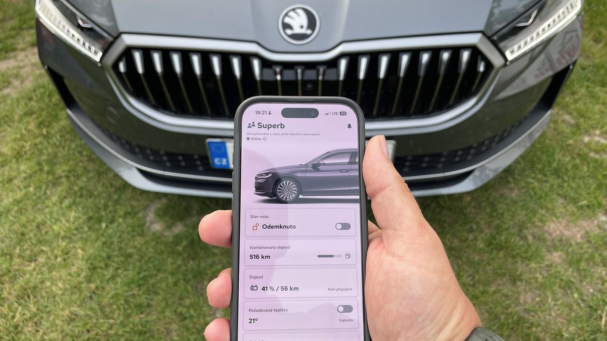 Jak funguje škodovácká mobilní aplikace? S plug-in hybridem je skoro nutností