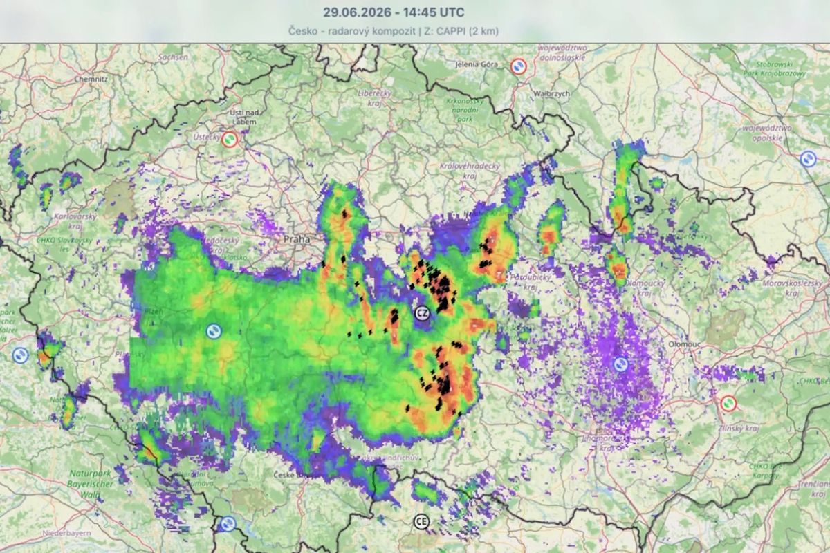 Prahu včera bouřky zcela ignorovaly