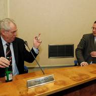 Premiér Petr Nečas a prezident Miloš Zeman.