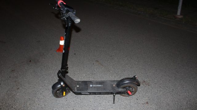 Opilec na Přerovsku nezvládl jízdu na koloběžce a skončil v nemocnici