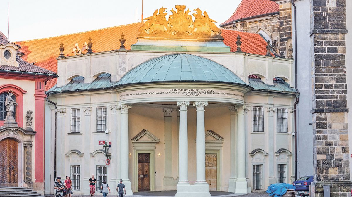 V ústavu šlechtičen se ženy vdávaly i umíraly