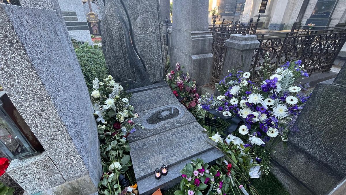 Harapes měl štěstí, na Vyšehradě získal jedno z posledních hrobových míst