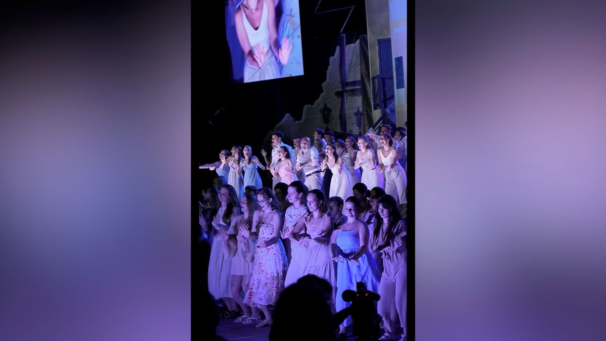 Diváci kvůli horku kolabovali na muzikálu Mamma Mia! v plzeňském amfiteátru