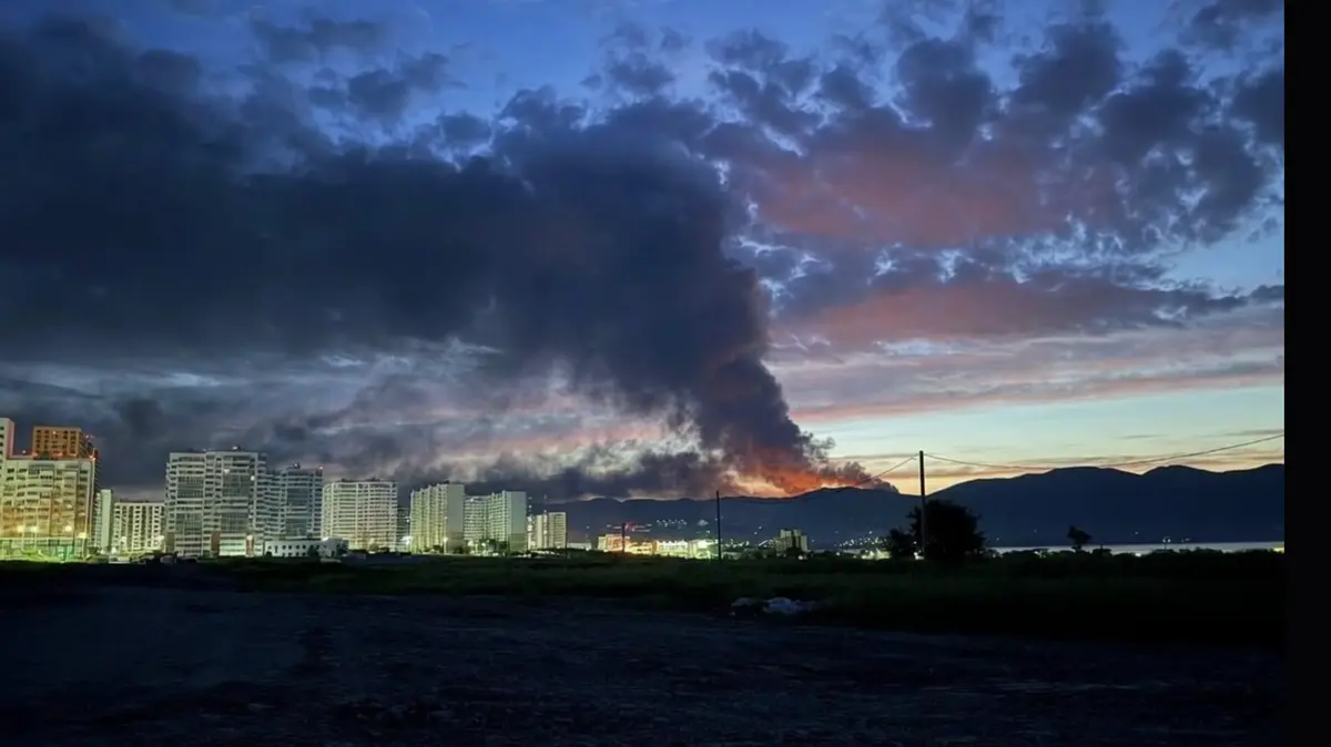 Drony zaútočily na ruský přístav Novorossijsk. Vypukl masivn