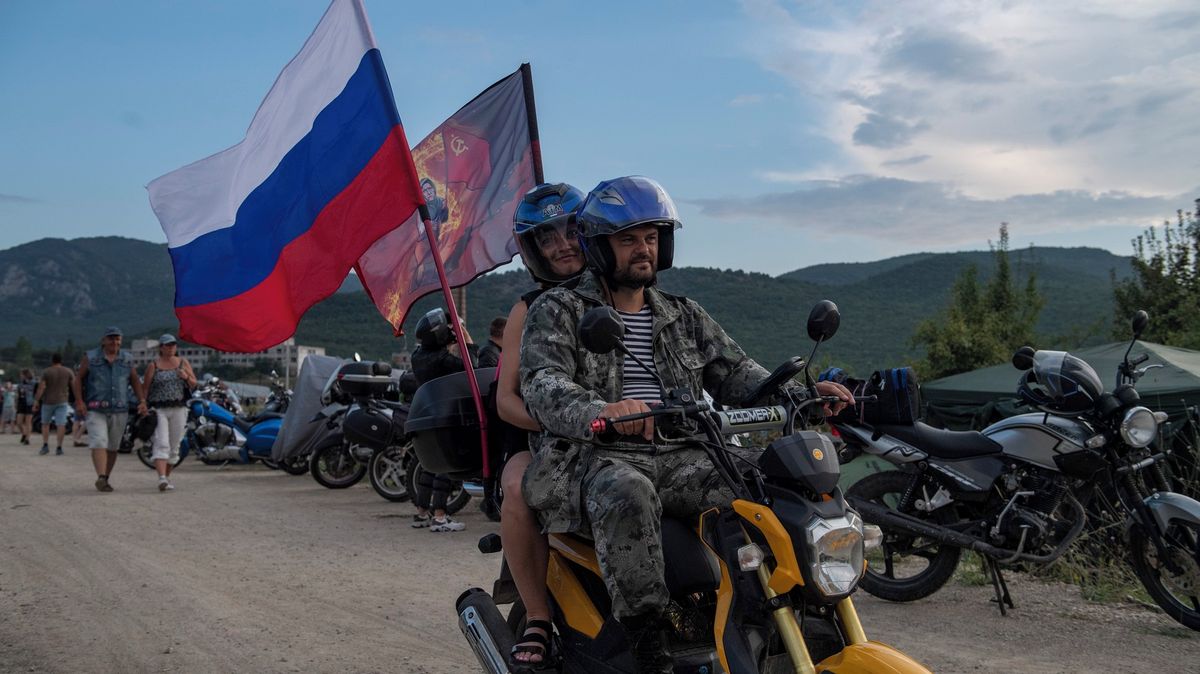 Na Krymu budou během leteckého poplachu zabavovat nastartované motocykly