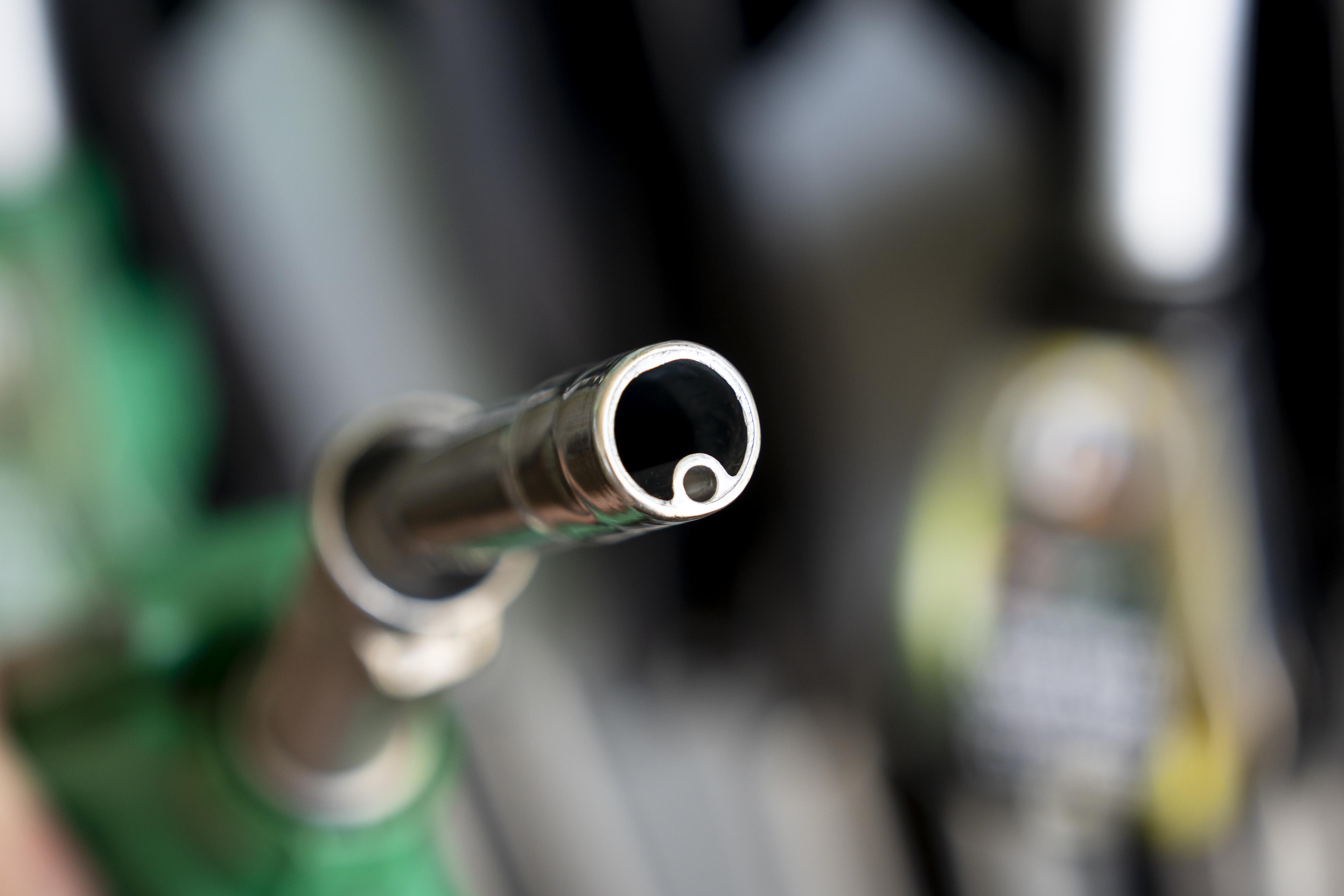 Čerpací stanice budou několik dní prodávat se ztrátou, varují petrolejáři