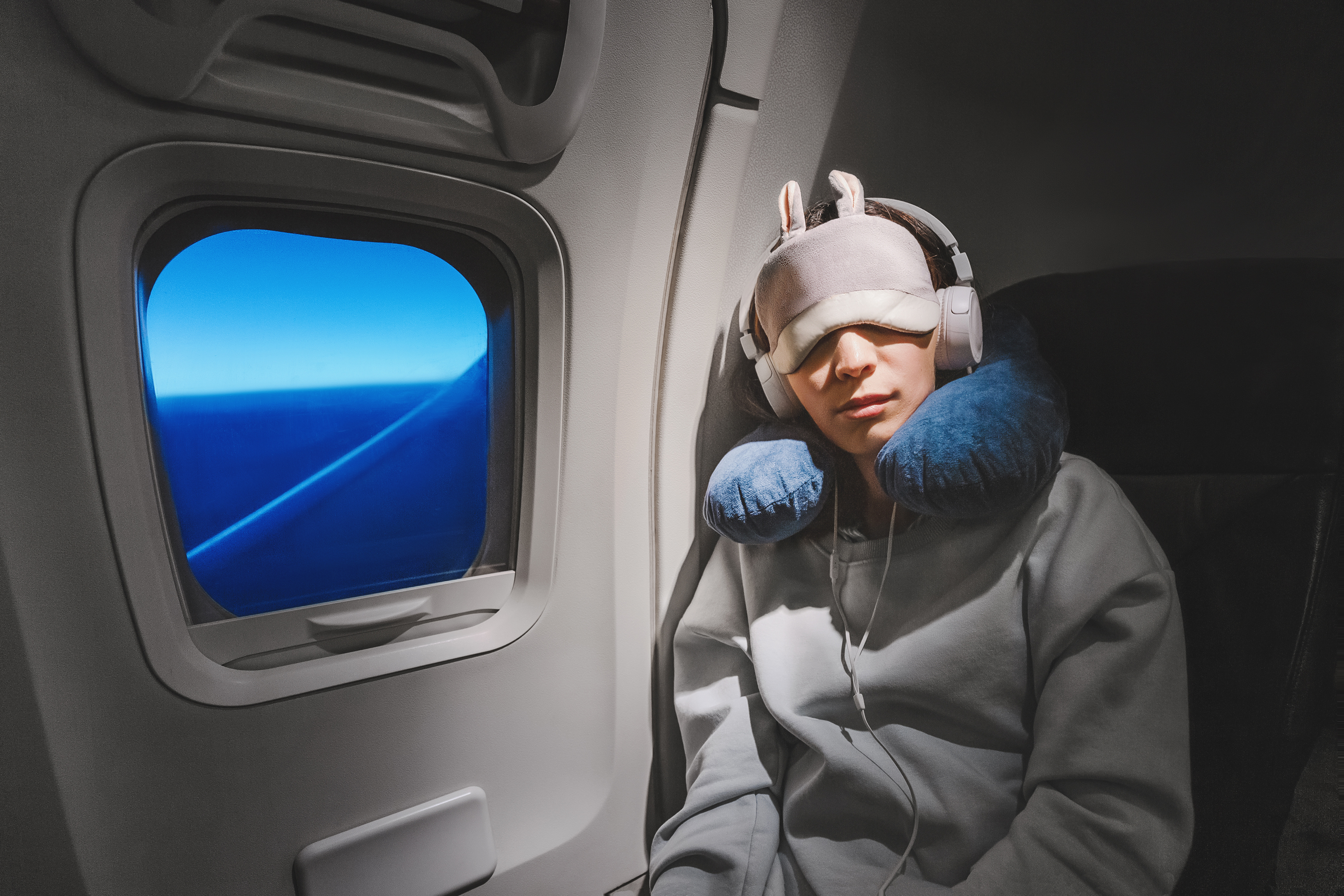 Jak minimalizovat jet lag? Pomocí strategického jídla a pití