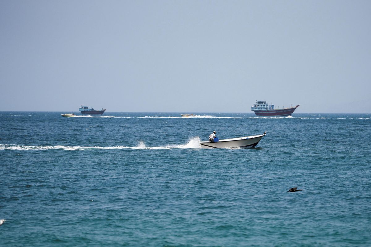 Tanker v Hormuzském průlivu najel na minu, tvrdí Írán