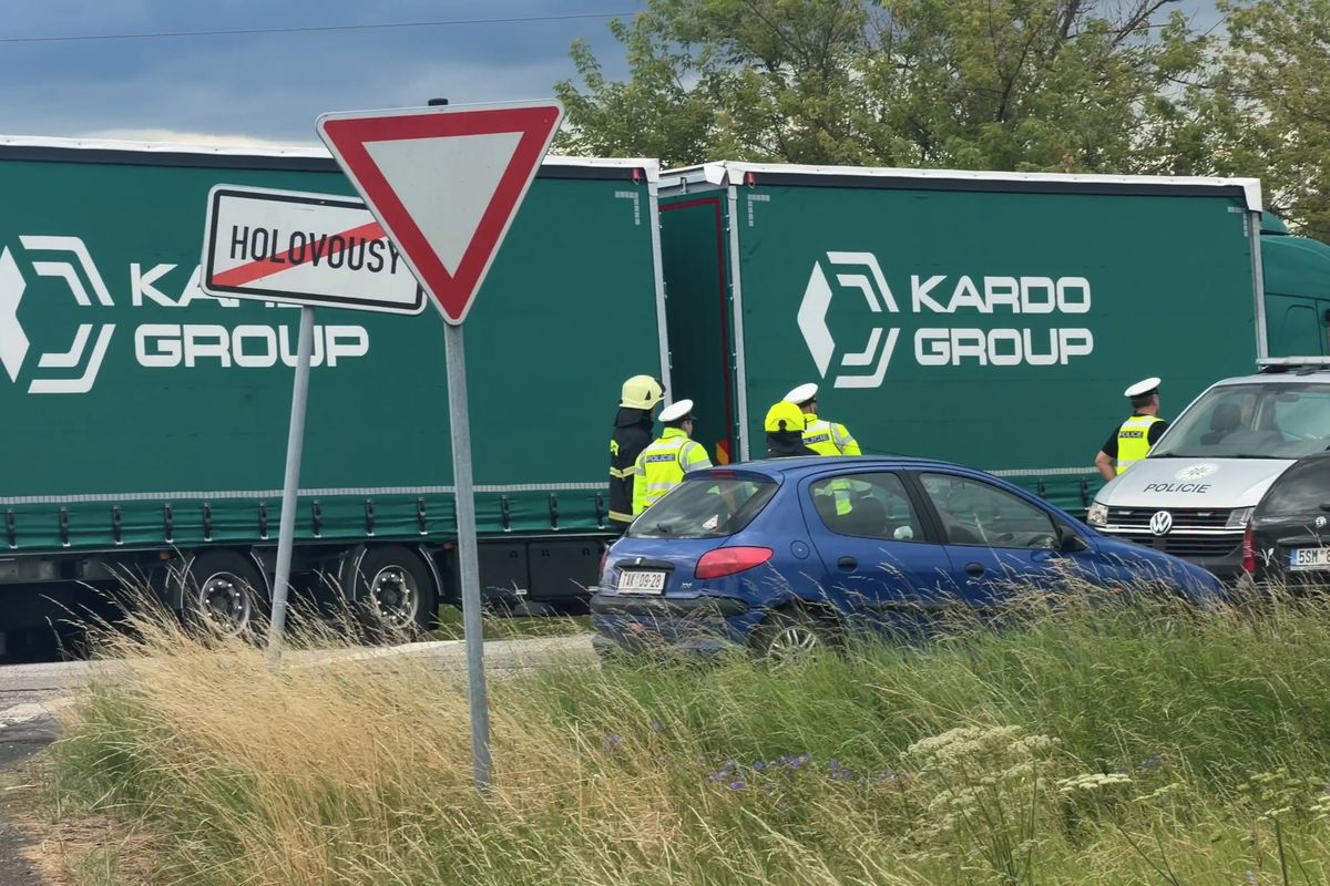 Čelní střet na Jičínsku skončil tragicky, jde o třetí oběť na silnici I/35 během několika hodin