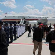 Úprava na Air Force One měla stát desítky milionů dolarů. U Ankary na letecké základně Etimesgut vyvolal stroj velkou pozornost.  