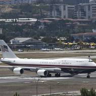 Úprava na Air Force One měla stát desítky milionů dolarů. U Ankary na letecké základně Etimesgut vyvolal stroj velkou pozornost.  
