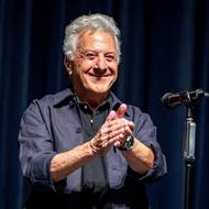 Americký herec Dustin Hoffman uvedl 4. července 2026 na 60. ročníku Mezinárodního filmového festivalu v Karlových Varech svůj film Absolvent.