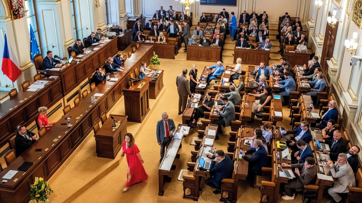 Poslanci budou znovu hlasovat o zmírnění rozpočtových pravidel