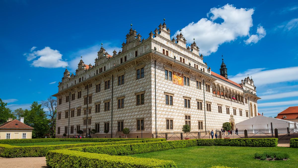 Litomyšlský zámek po třech letech obnovil sgrafitovou výzdobu
