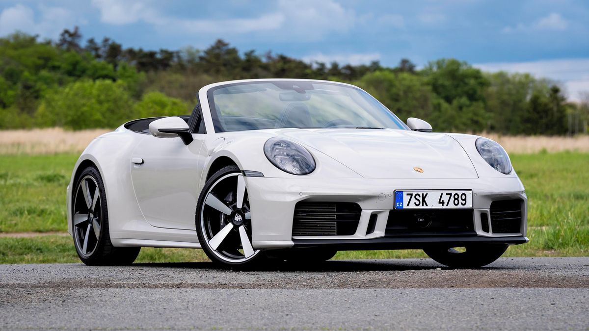 Základní, nejlepší? Test Porsche 911 Carrera Cabriolet